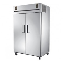 True STR2DT-2S Reach-In 2-Section Dual Temp Refrigerator / Freezer 53&quot;