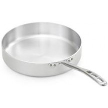 Vollrath 67137 Wear-Ever Straight Sided Aluminum Saute Pan with TriVent Chrome Plated Handle 7.5 Qt.